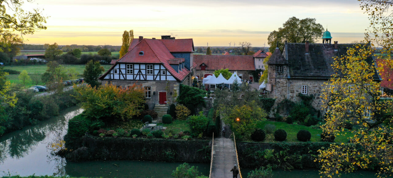Blick auf das Rittergut Remeringhausen, Erlebnis Package November Licht